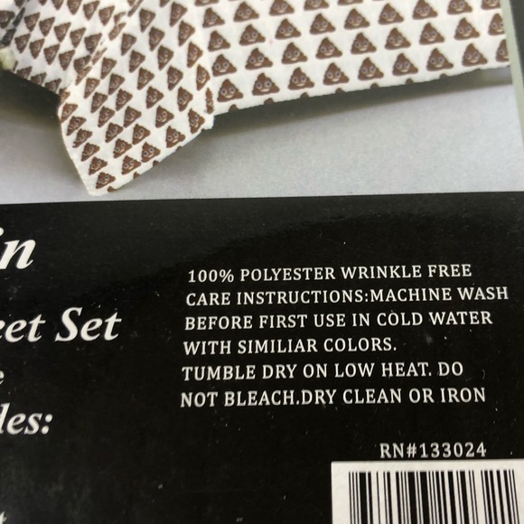 Emoji 🍩 Give a 💩 Poop Sheet / Comforter Set Twin - Picture 7 of 8